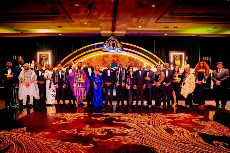 Sanwo-Olu Visits Lagos District Restaurant in Washington DC, Receives Wall of Fame Honour