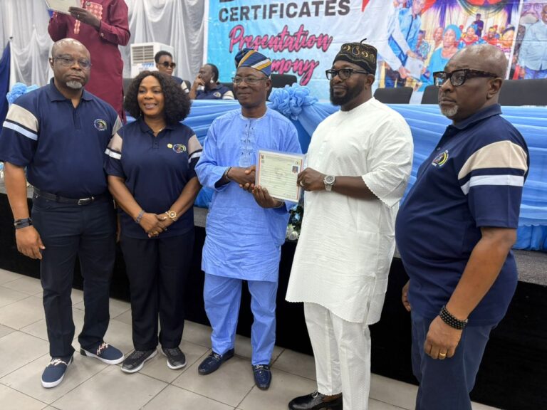 Lagos Government Disburses N1.13bn Retirement Benefits to 732 Retirees