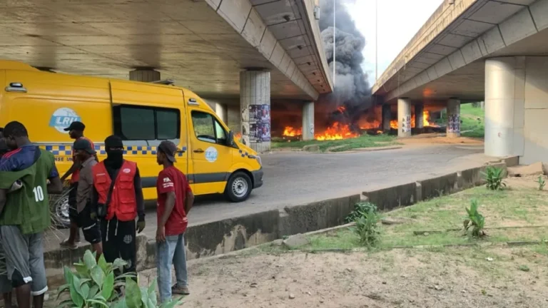 Just in: Tanker Catches Fire Under Otedola Bridge, Emergency Responders Mobilise Tanker Catches Fire Under Otedola Bridge, Emergency Responders Mobilise